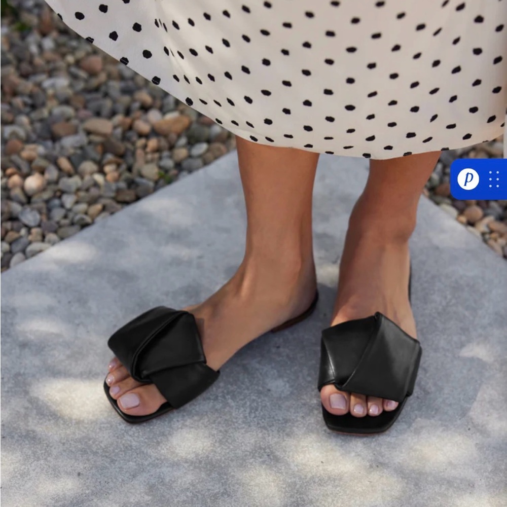 Jenni Kayne Black Dani Slide Sandals